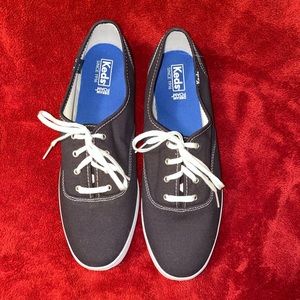 Navy Keds